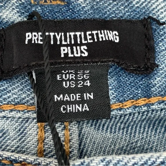 NWT PrettyLittleThing Ripped Jeans - Picture 5 of 6